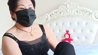 Mature Asian Lady Craving Sex