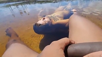 Novinha Hides Her Breastfeeding On The Beach Due To Halloween Costume