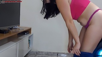 Fico Cativado Pelos Movimentos De Dança Da Minha Deslumbrante Enteada E Desejo Ela Intimamente